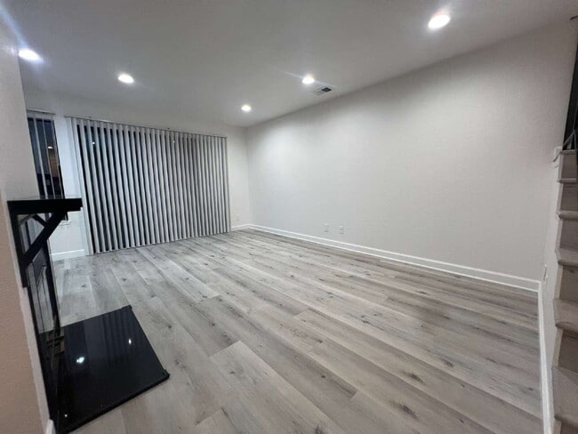 Building Photo - Remodeled 2 Bedroom home San Jose Home in great location