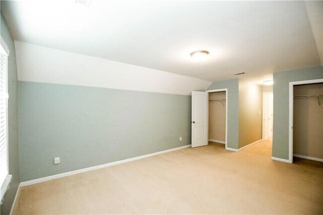 Building Photo - 1005 Landover Crossing