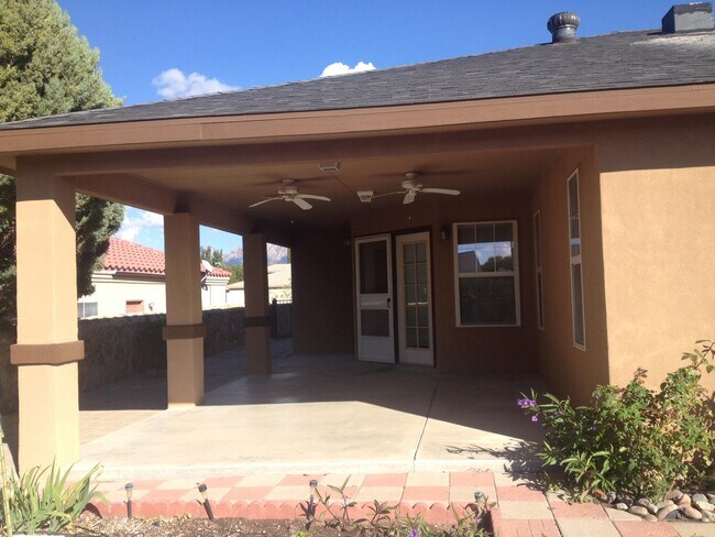 Building Photo - Nice Home for rent in great neighborhood