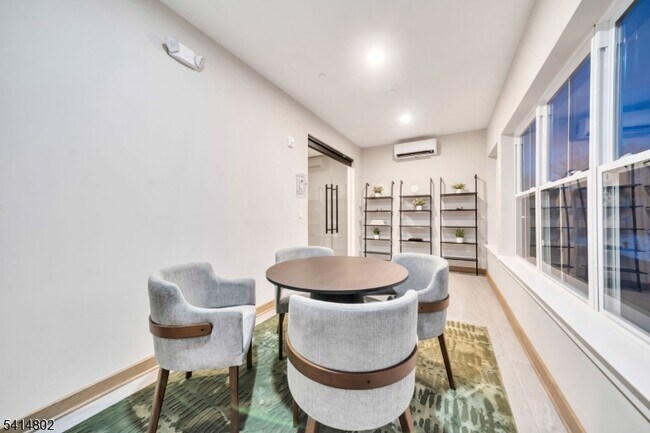 Building Photo - 308 Encampment Ct