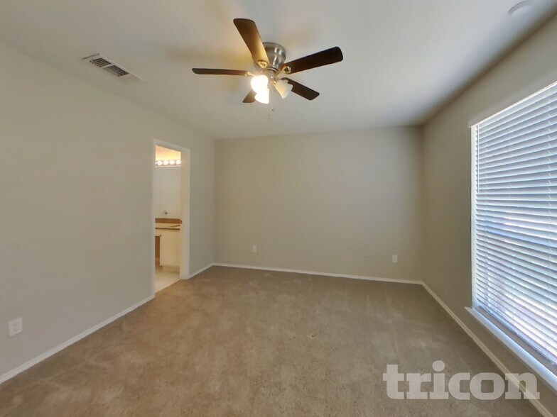 Building Photo - 1106 Castleman Dr