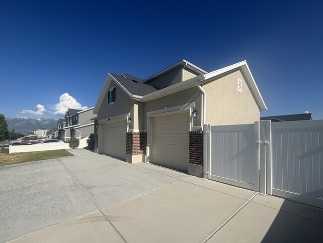 Building Photo - 3859 W Young Lucerne Cir