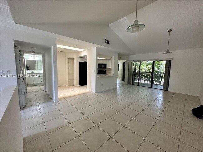 Building Photo - 9607 SW 138th Ave