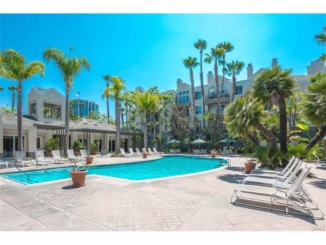 Building Photo - 2243 Martin