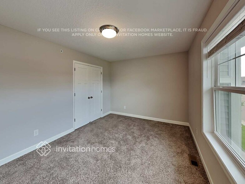 Building Photo - 1266 Upper 143rd Ct E