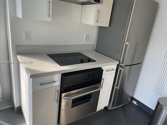 Building Photo - 1600 Euclid Ave