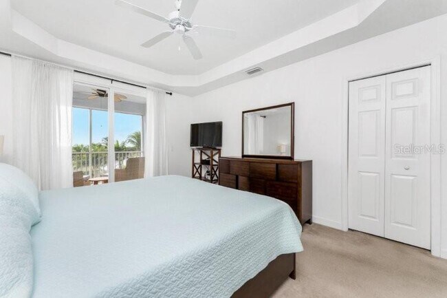 Building Photo - 2001 Bal Harbor Blvd