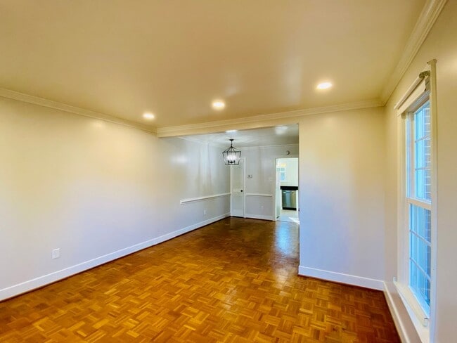 Building Photo - 3810 Hermitage Rd