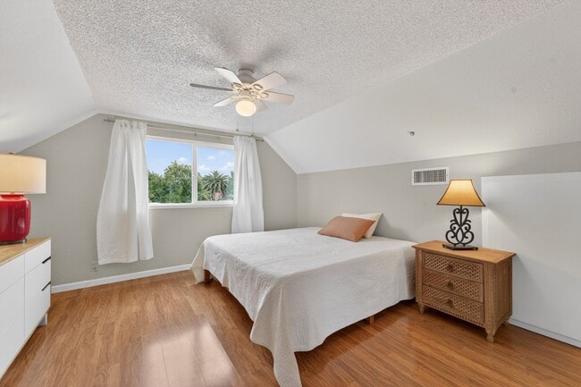 Building Photo - 420 Colusa Pl