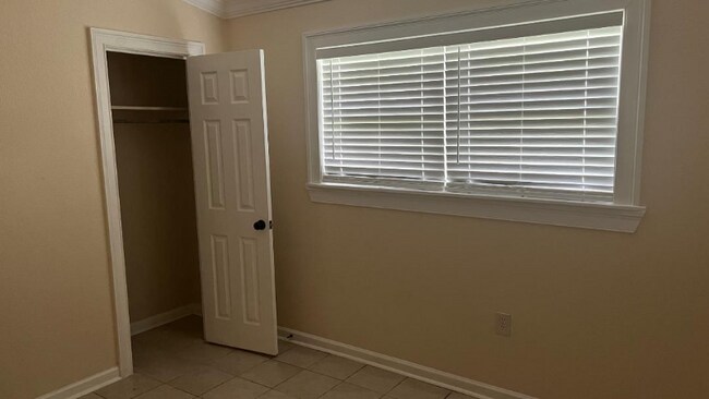 Building Photo - 4426 Heath Dr