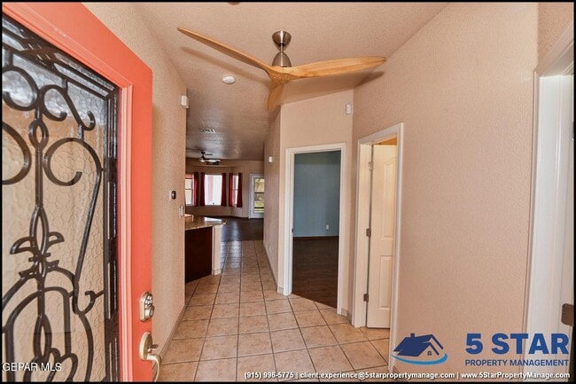 Building Photo - 11989 Mesquite Miel Dr