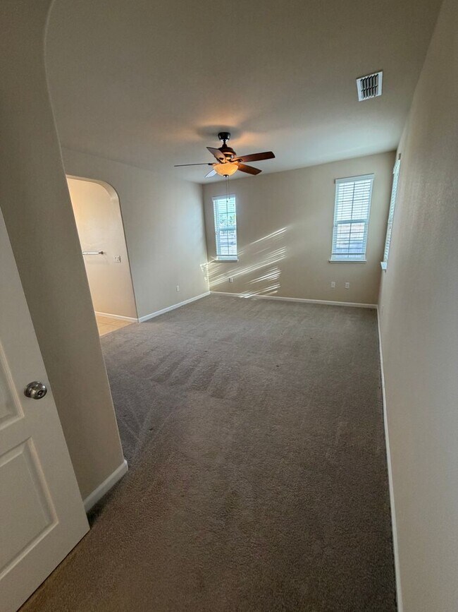 Building Photo - 9026 Crescenda Ln