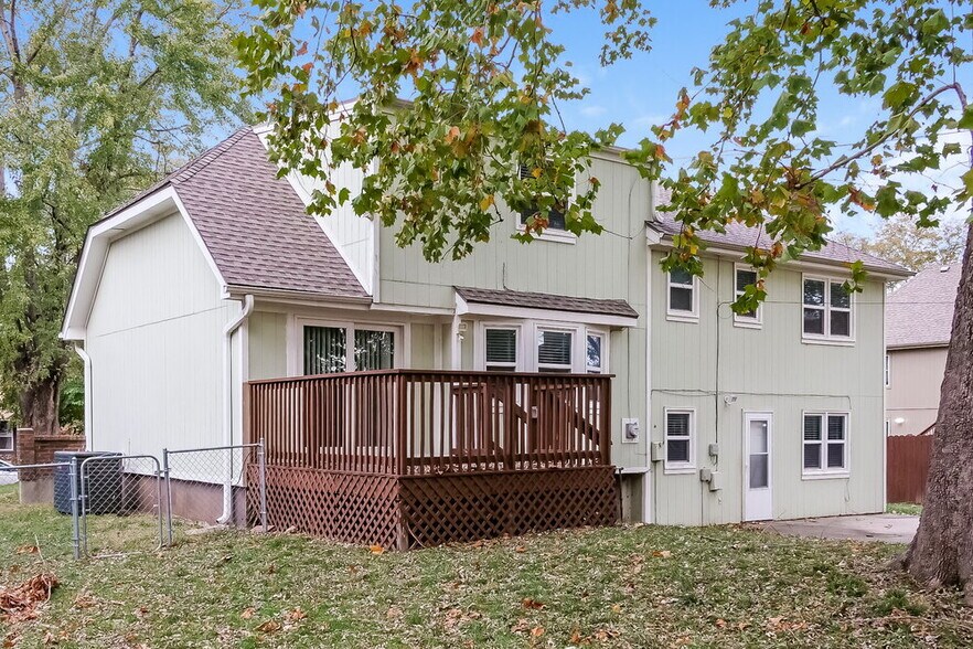 Building Photo - 9915 Westgate Ln