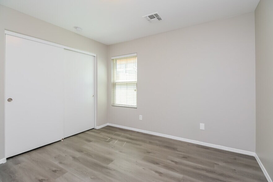 Building Photo - 3047 W Dancer Ln