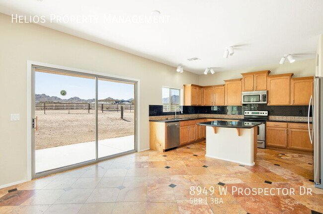 Building Photo - Spacious 5-Bedroom Home with Horse Rights ...