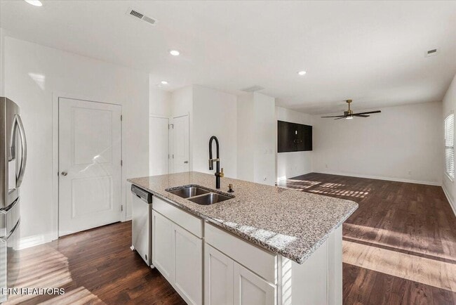 Building Photo - 1013 Curly Top Ln