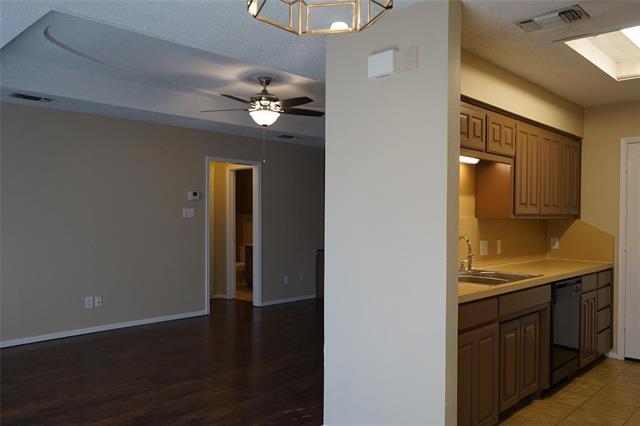 Building Photo - 2411 Miguel Ln