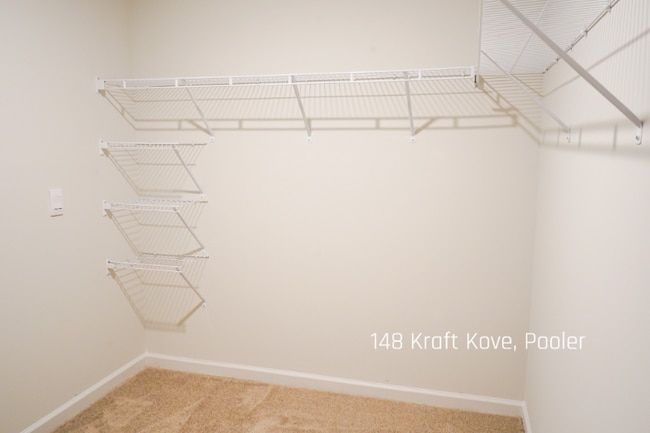 Building Photo - 148 Kraft Kove