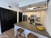 Building Photo - 5751 N Kolb Rd