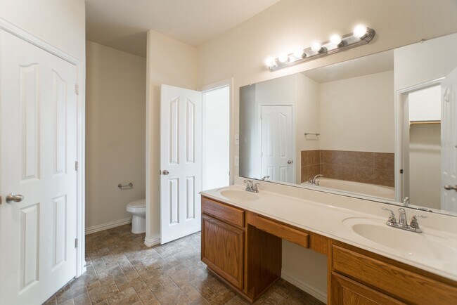 Building Photo - 25531 Forest Springs Lake
