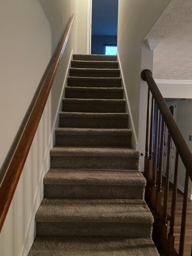 Building Photo - Townhome Available @ Sweetwater Condos!