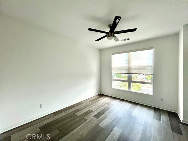 Building Photo - 2336 Synergy