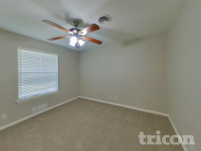 Building Photo - 3240 Springwood Ln