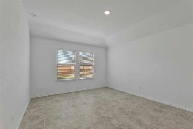 Building Photo - 1023 Lipizzan