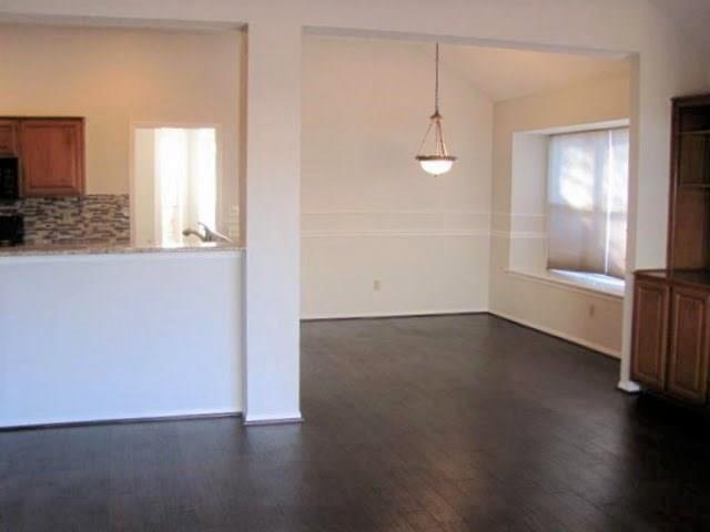 Building Photo - 1401 Auburn Pl