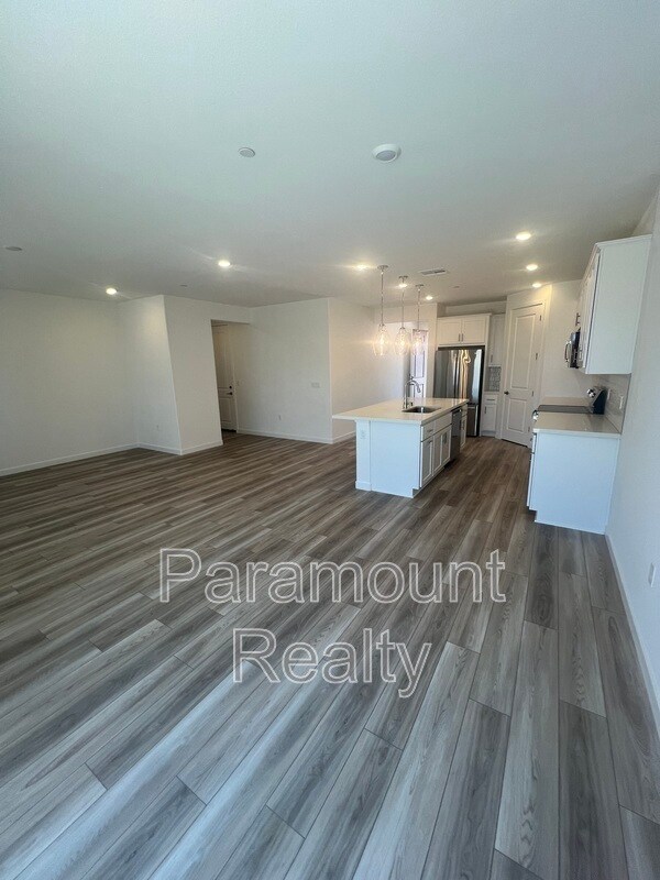 Building Photo - 1740 Lacey Ave