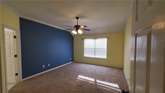 Building Photo - 9421 Lisi Anne Dr