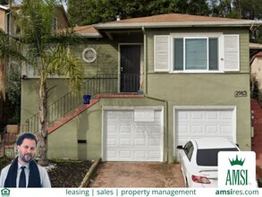 Building Photo - 2 bedroom 1 bath Duplex unit w/remodeled k...