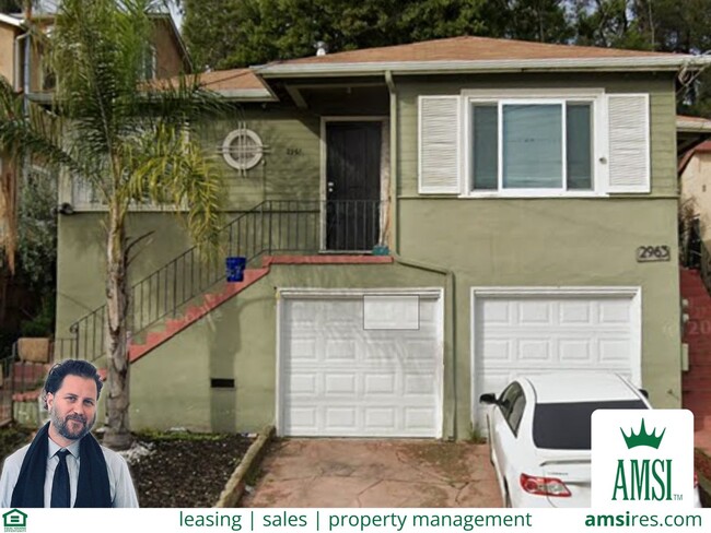 Primary Photo - 2 bedroom 1 bath Duplex unit w/remodeled k...