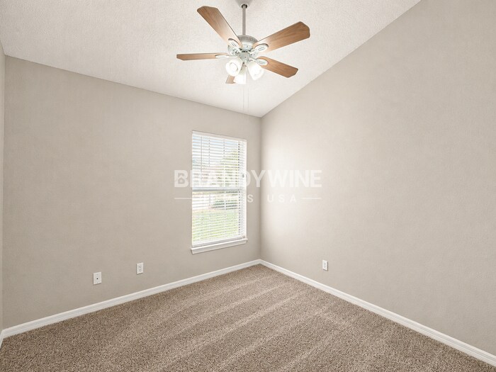 Building Photo - 5851 Dorham Pl