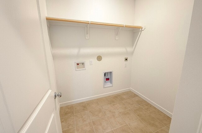 Building Photo - 9638 Lily Vis Ln