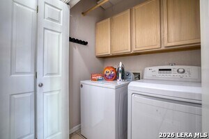 Building Photo - 1131 Flaming Oak Dr