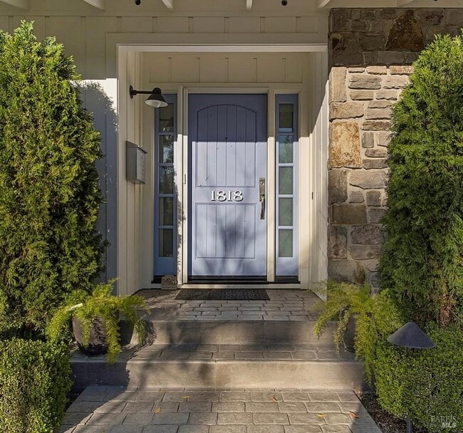 Building Photo - 1818 Spring Mountain Ct