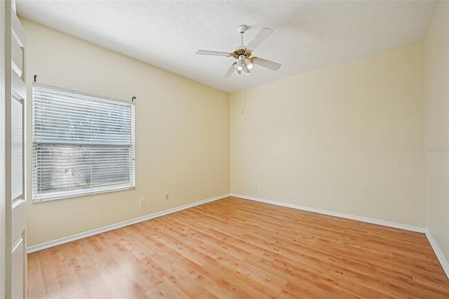 Building Photo - 918 Academy Dr