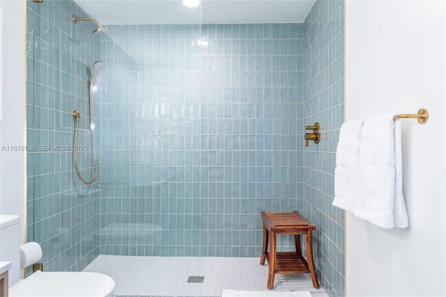 Building Photo - 159 NE 6th St