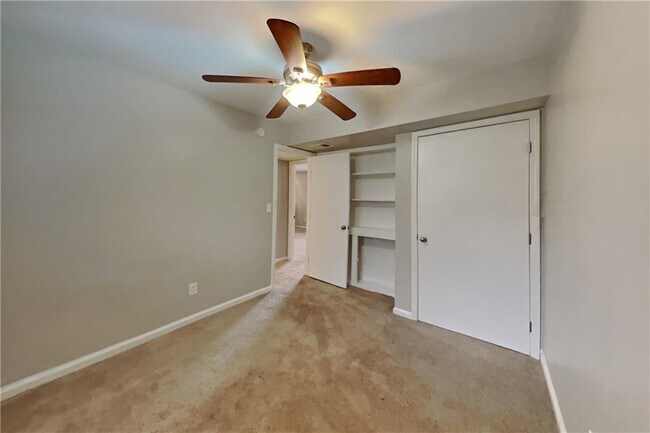 Building Photo - 1734 Wingard Dr