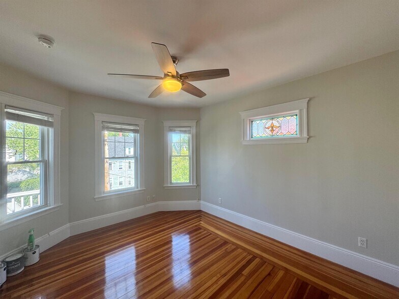 Building Photo - 86 Morrison Ave