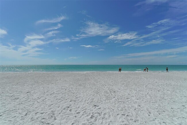 Building Photo - 1100 Benjamin Franklin Dr