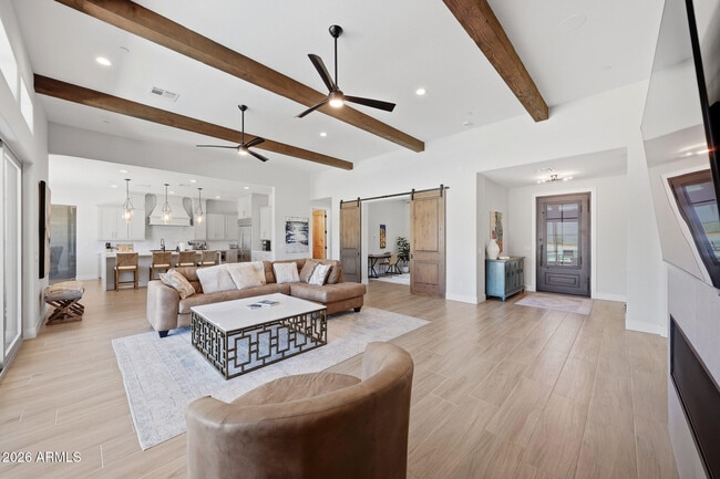 Building Photo - 6896 E Lomas Verdes Dr