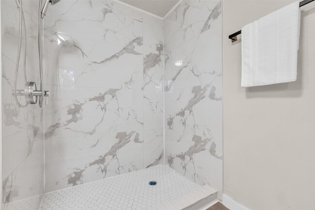 Building Photo - 1714 Pamela Ln