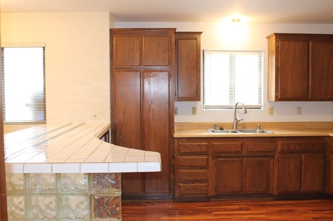 Building Photo - Great Single-Level Cayucos Apartment