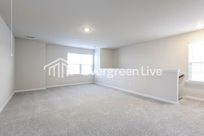 Building Photo - now