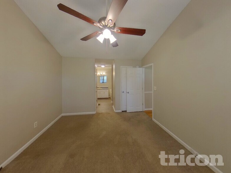 Building Photo - 296 Whitney Ln