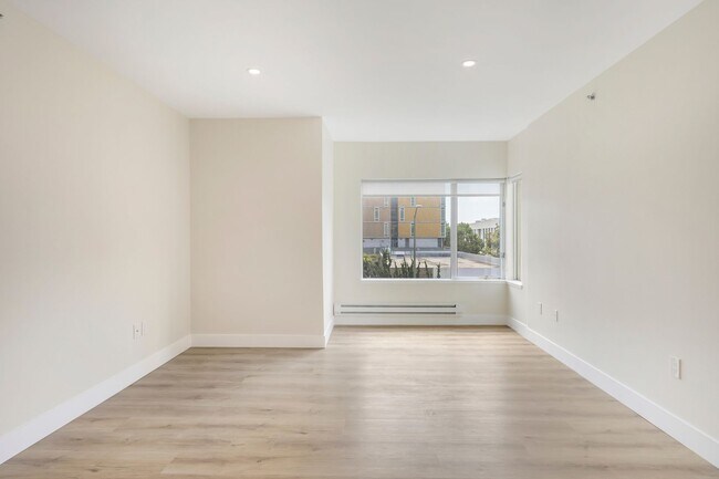 Building Photo - 1401 Jackson St