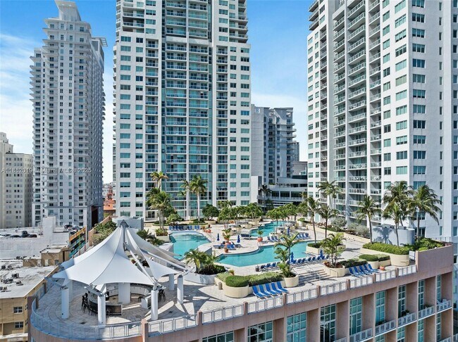 Building Photo - 244 Biscayne Blvd