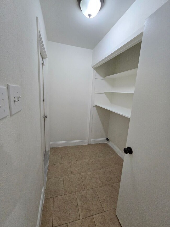 Building Photo - Updated, Energy Efficient 4 Bedroom 2 Bath Home in Golf Course Community